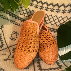 Woven slippers/sandals